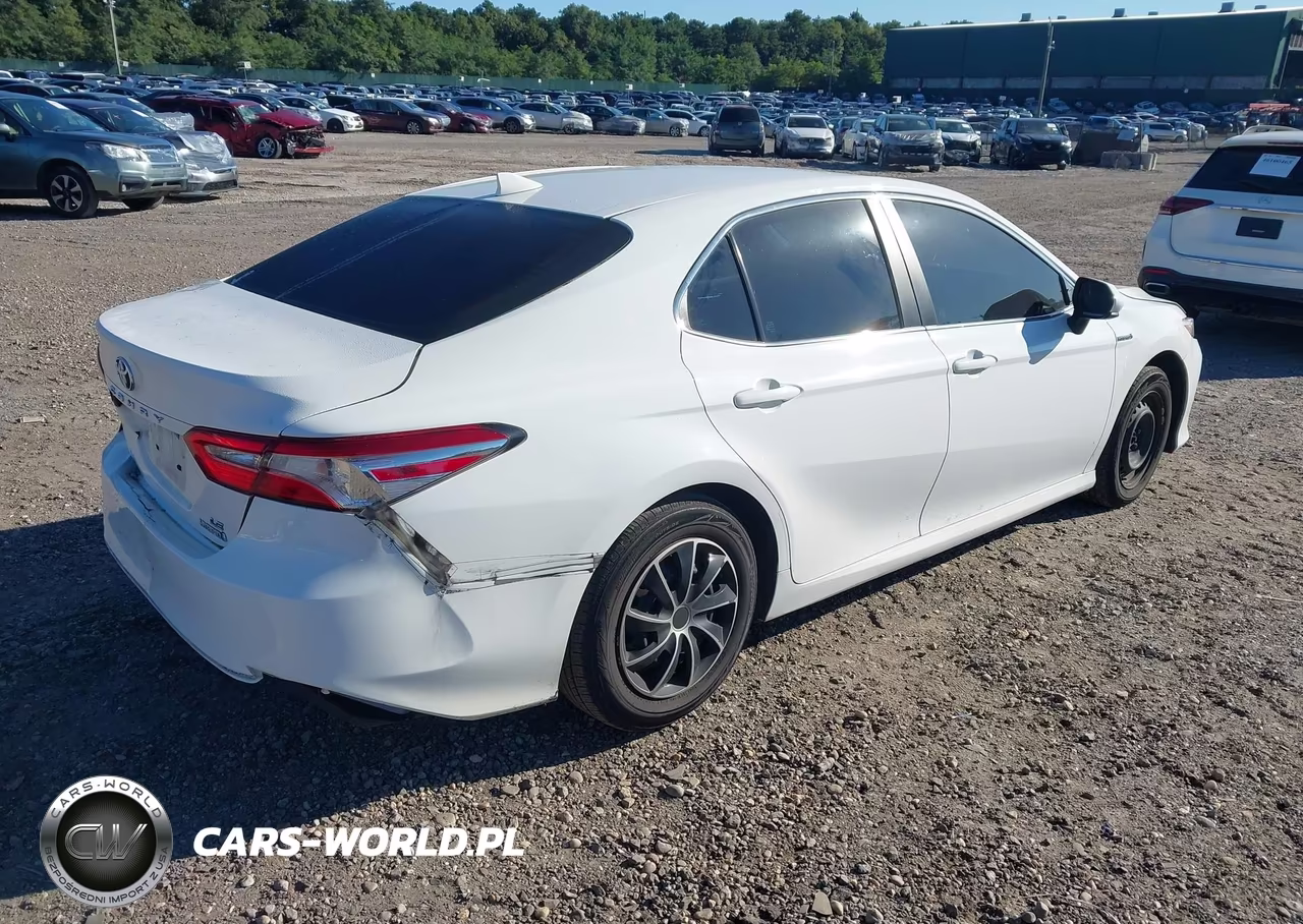 2020 Toyota Camry Le Hybrid VIN:4T1C31AK1LU545353 - 4