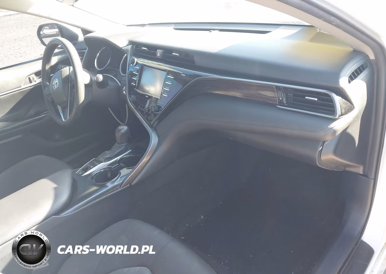 2020 Toyota Camry Le Hybrid VIN:4T1C31AK1LU545353 - 5