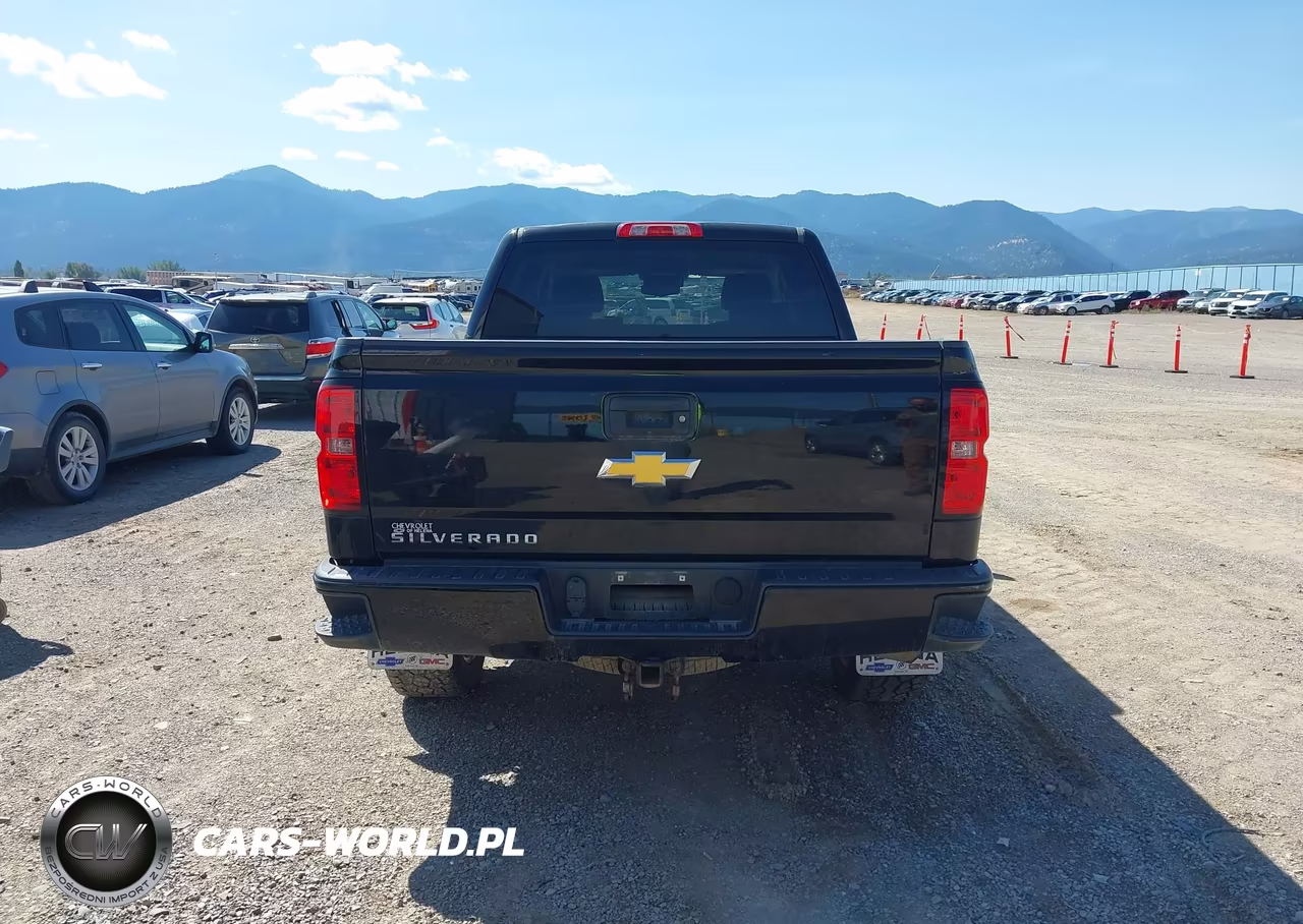 2018 Chevrolet Silverado 1500 Custom VIN:3GCUKPEC3JG465196 - 16