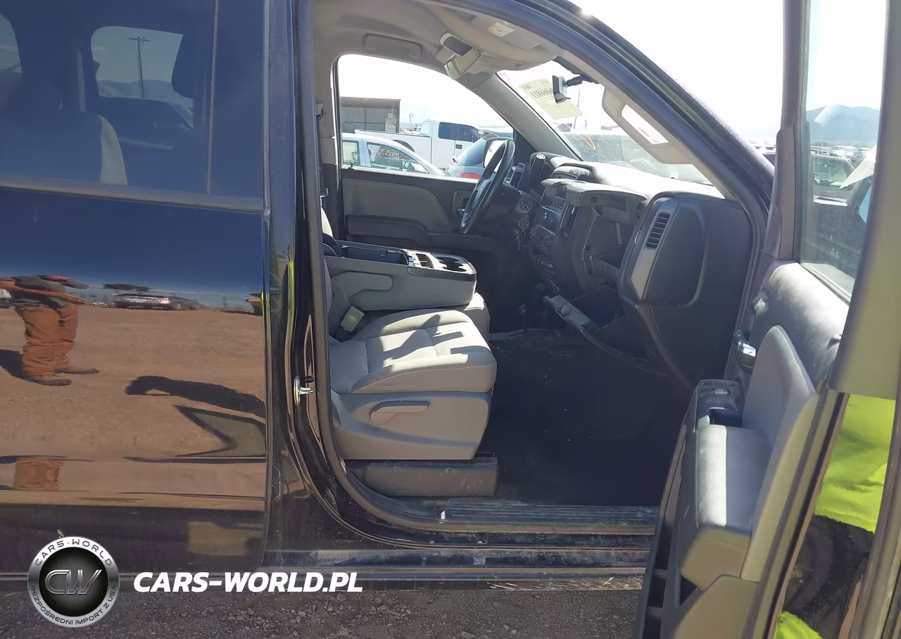 2018 Chevrolet Silverado 1500 Custom VIN:3GCUKPEC3JG465196 - 5
