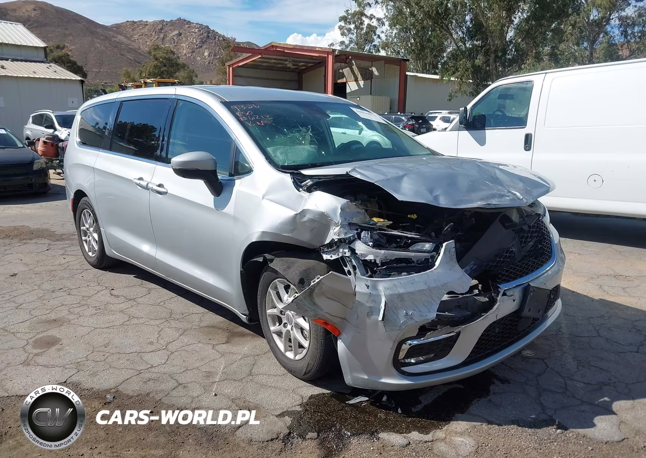 2023 Chrysler Pacifica Touring L