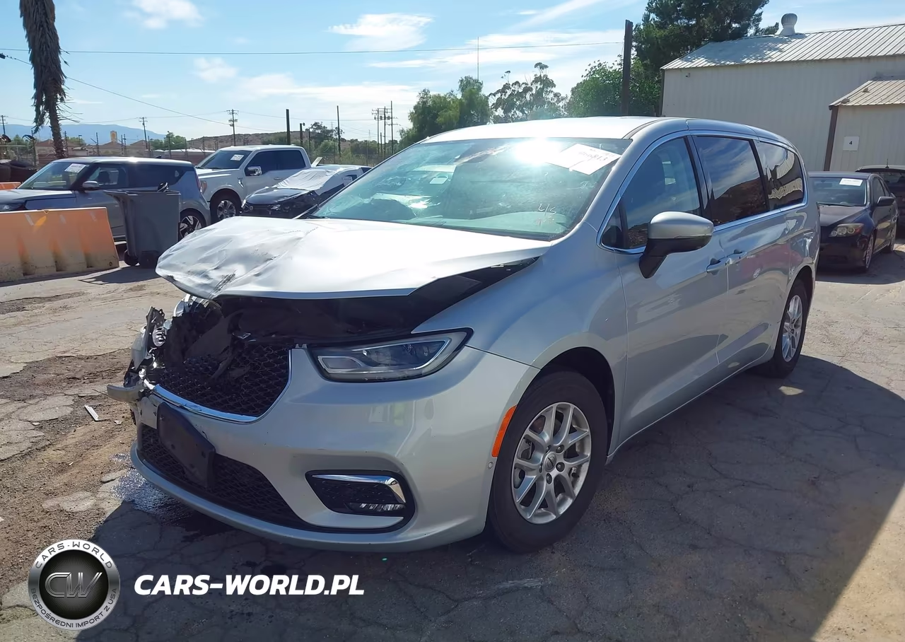 2023 Chrysler Pacifica Touring L VIN:2C4RC1BG2PR531537 - 2
