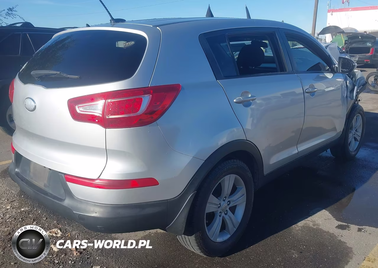 2013 Kia Sportage Lx VIN:KNDPBCA26D7441252 - 4