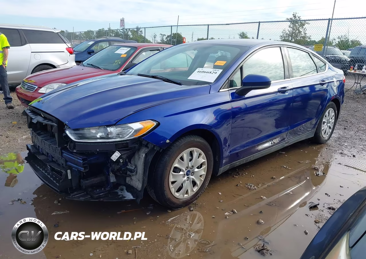 2013 Ford Fusion S VIN:3FA6P0G7XDR358341 - 2