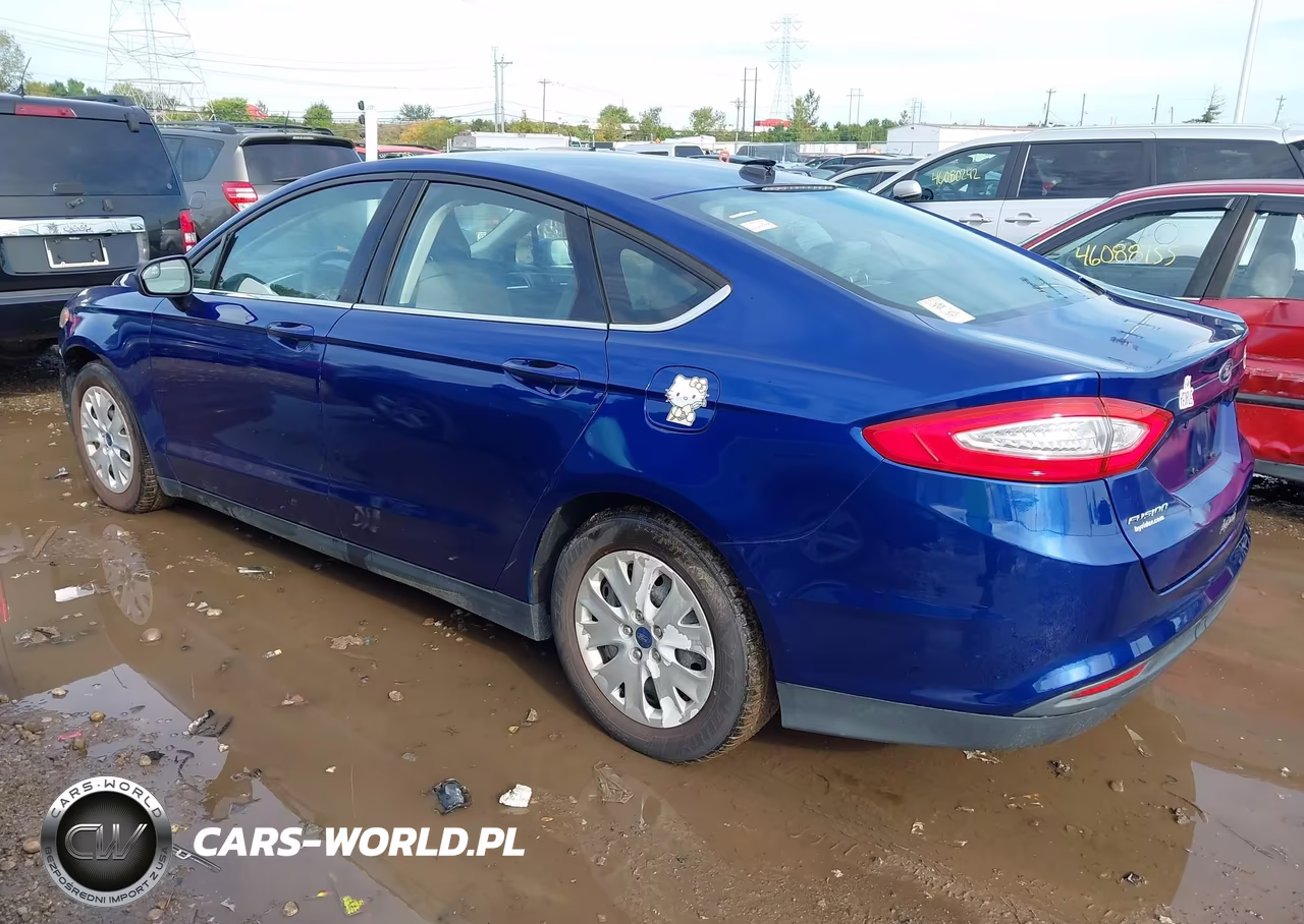 2013 Ford Fusion S VIN:3FA6P0G7XDR358341 - 3