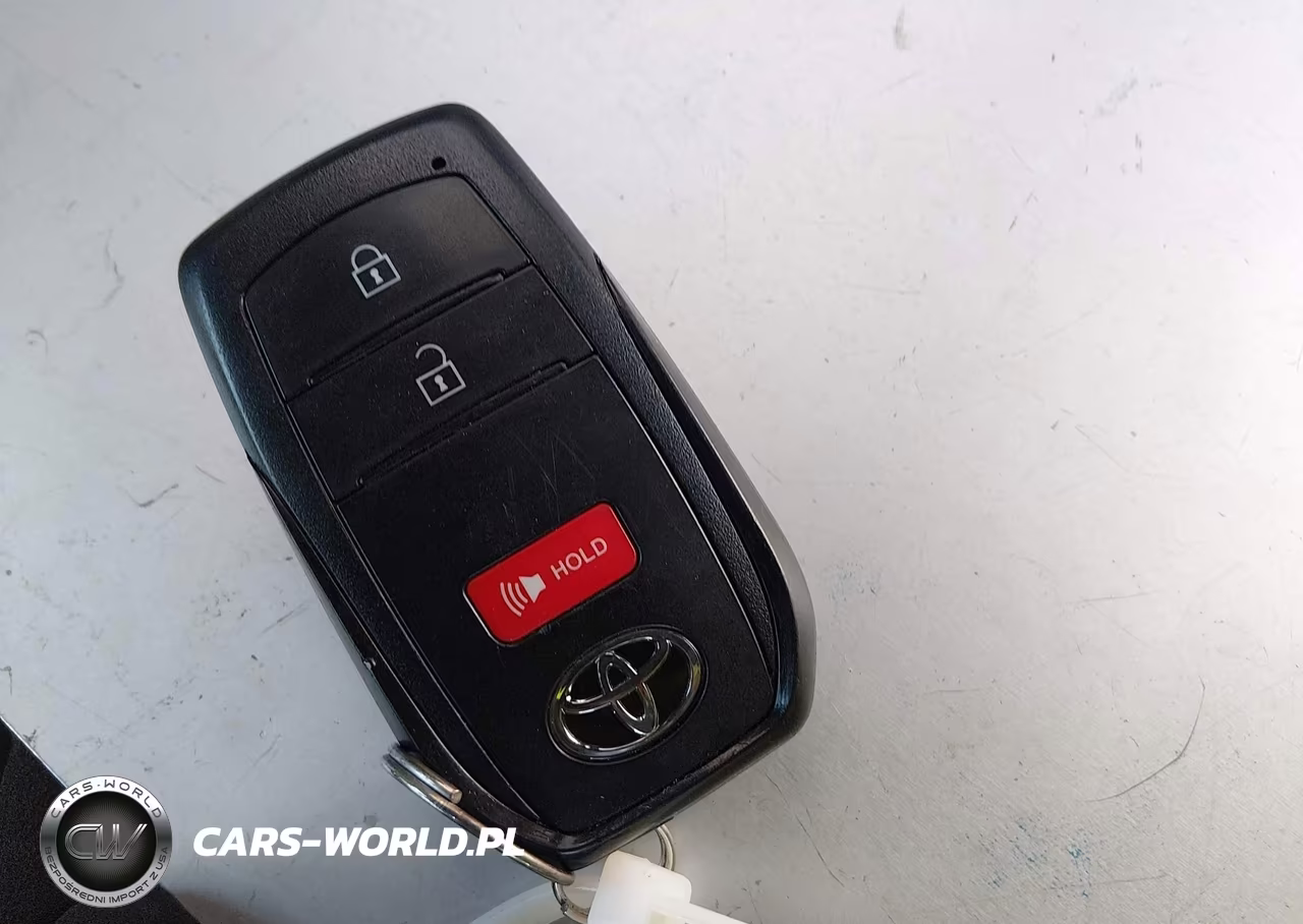 2026 Toyota Prius Plug-In Hybrid Se VIN:JTDACACU9T3056540 - 11