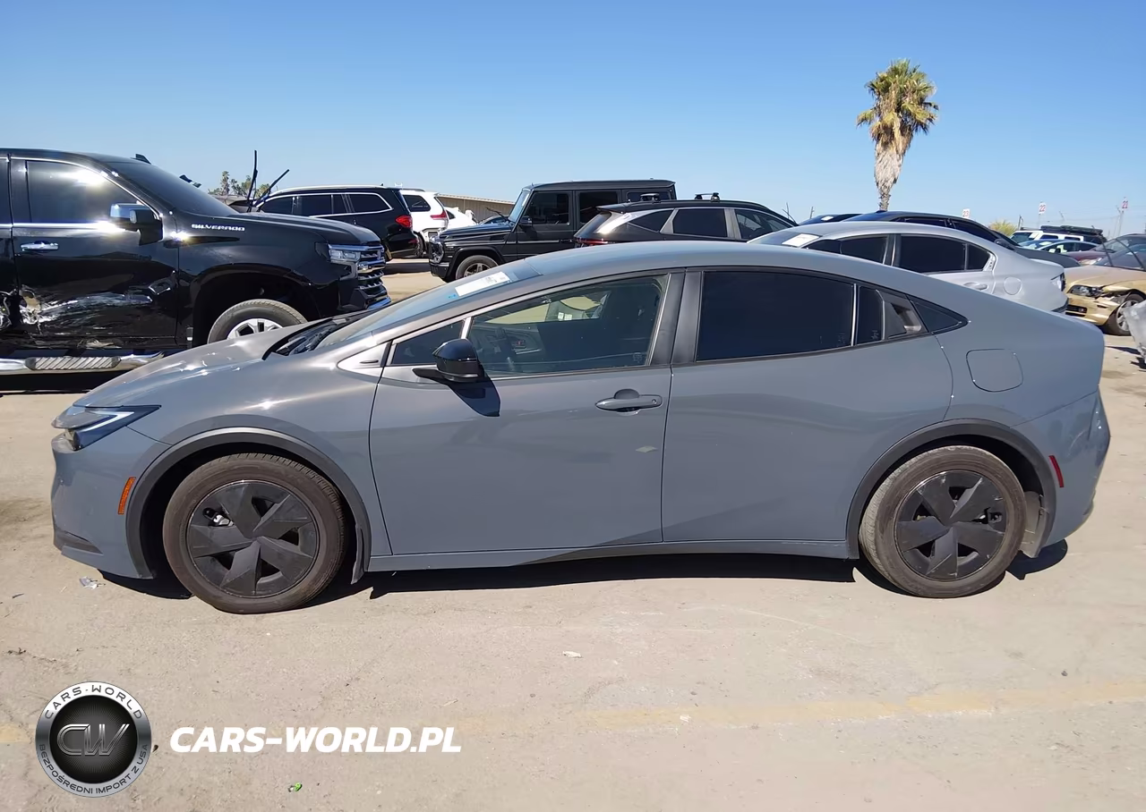 2026 Toyota Prius Plug-In Hybrid Se VIN:JTDACACU9T3056540 - 14