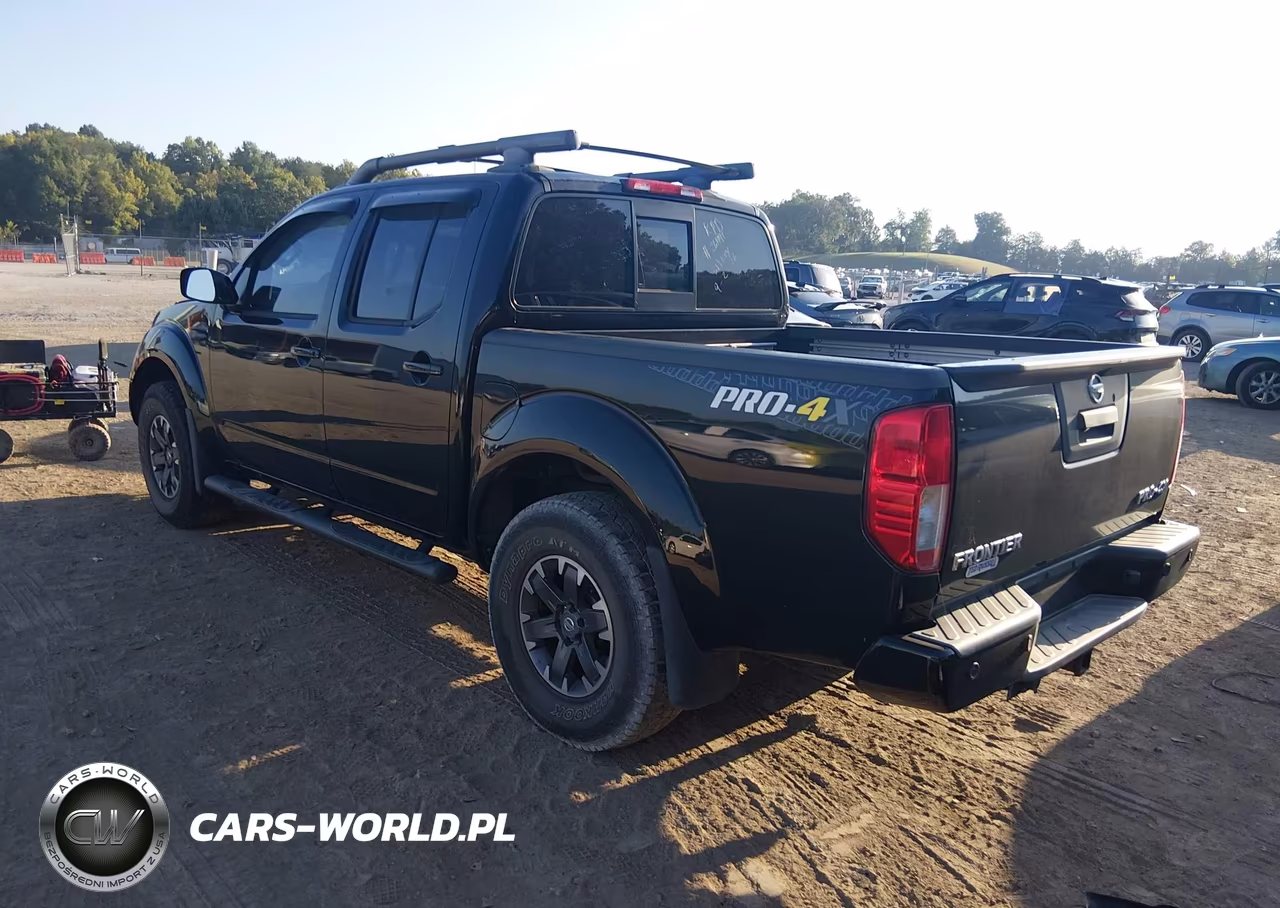 2015 Nissan Frontier Pro-4X VIN:1N6AD0EV2FN758735 - 3
