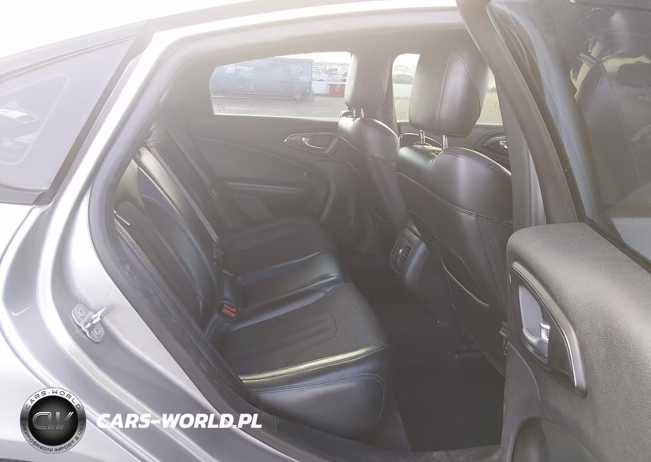 2015 Chrysler 200 S VIN:1C3CCCBBXFN511770 - 8