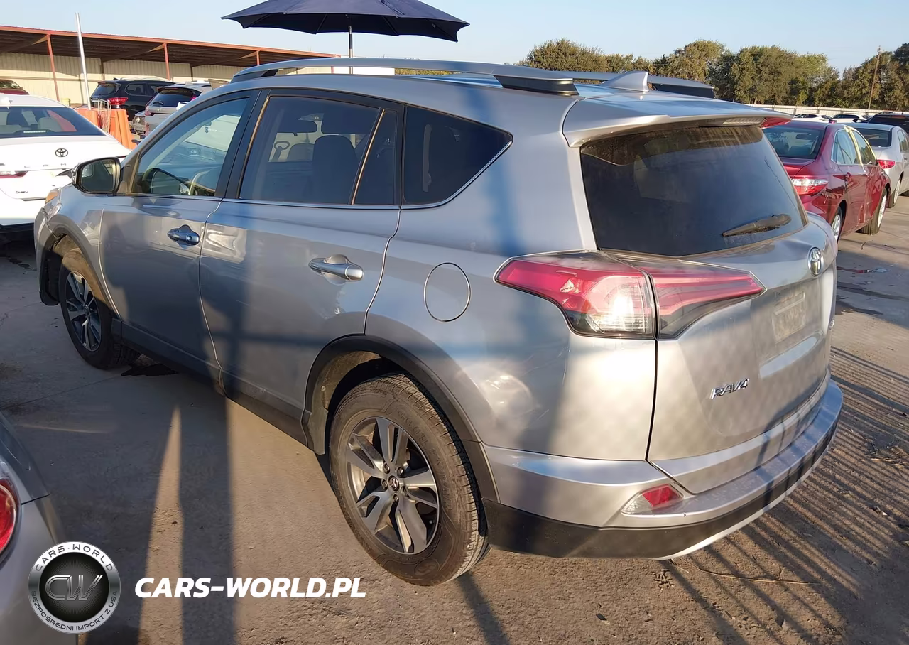 2017 Toyota Rav4 Xle VIN:2T3WFREV4HW342138 - 3
