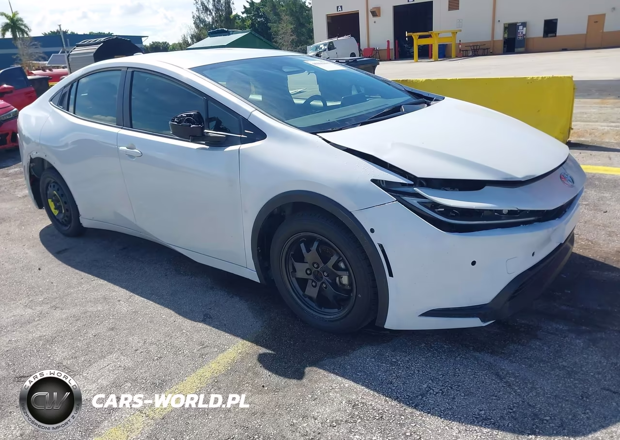 2024 Toyota Prius Le – zdjęcie 1 z 16