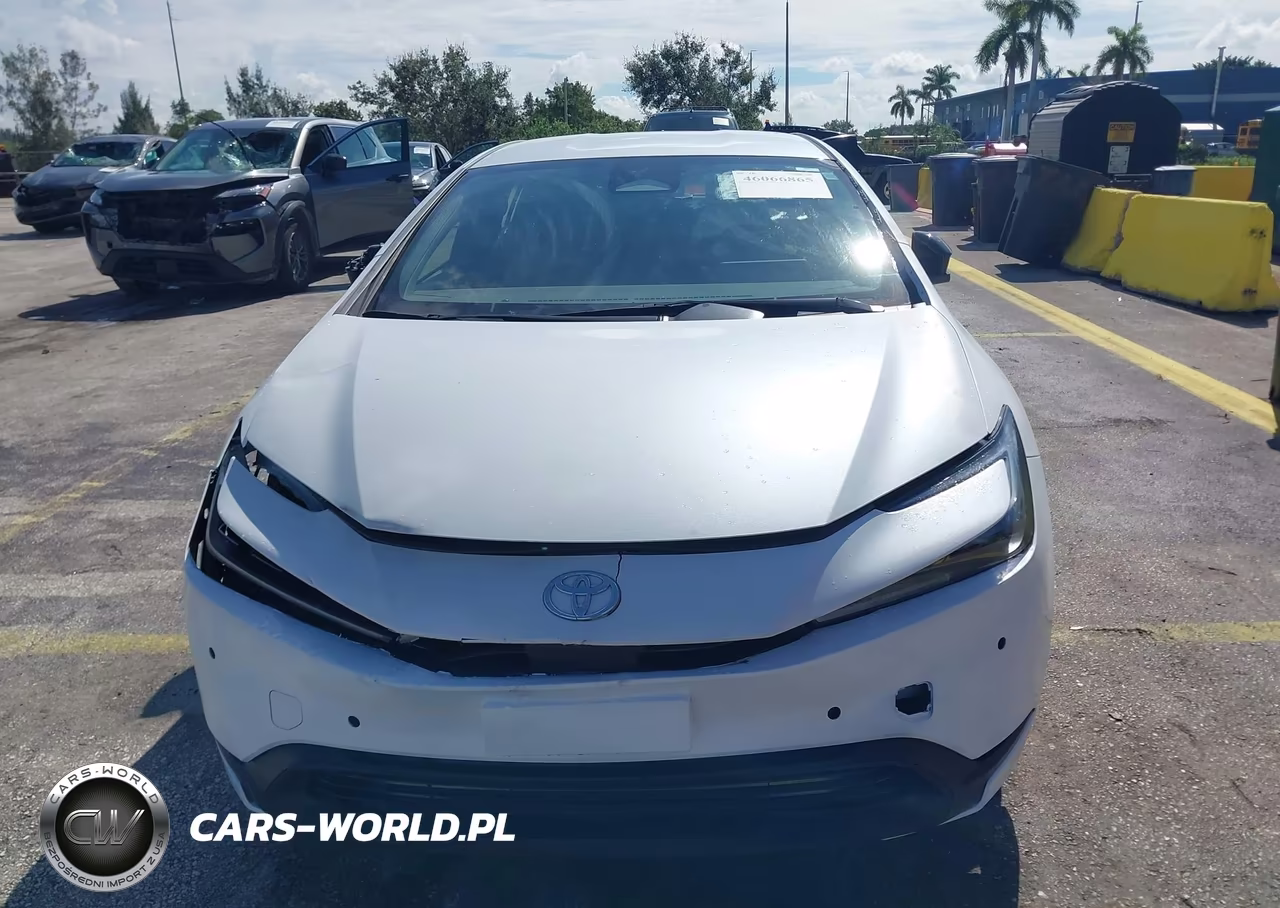 2024 Toyota Prius Le VIN:JTDACAAU1R3025259 - 12
