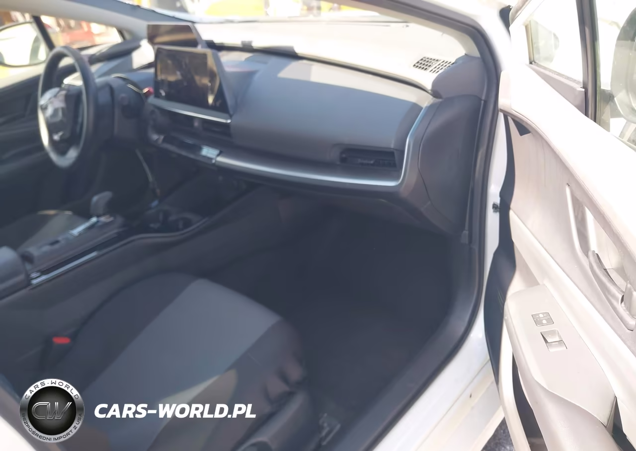 2024 Toyota Prius Le VIN:JTDACAAU1R3025259 - 5