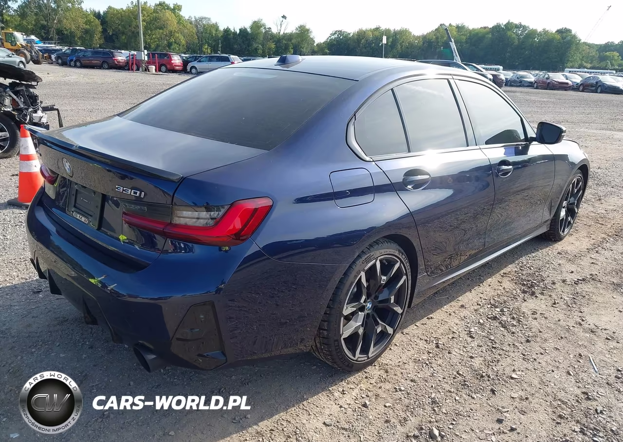 2025 BMW 330I xDrive VIN:3MW89CW09S8F23962 - 4