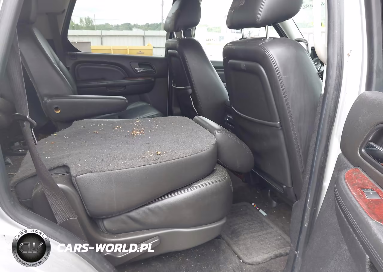 2014 Cadillac Escalade Luxury VIN:1GYS4BEF1ER209699 - 8
