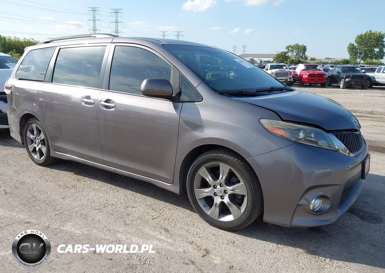 2015 Toyota Sienna Se 8 Passenger – zdjęcie 1 z 17