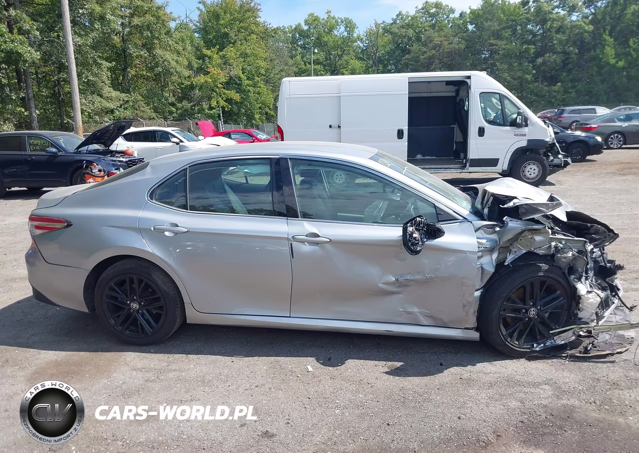 2020 Toyota Camry Xle Hybrid VIN:4T1F31AKXLU530587 - 13