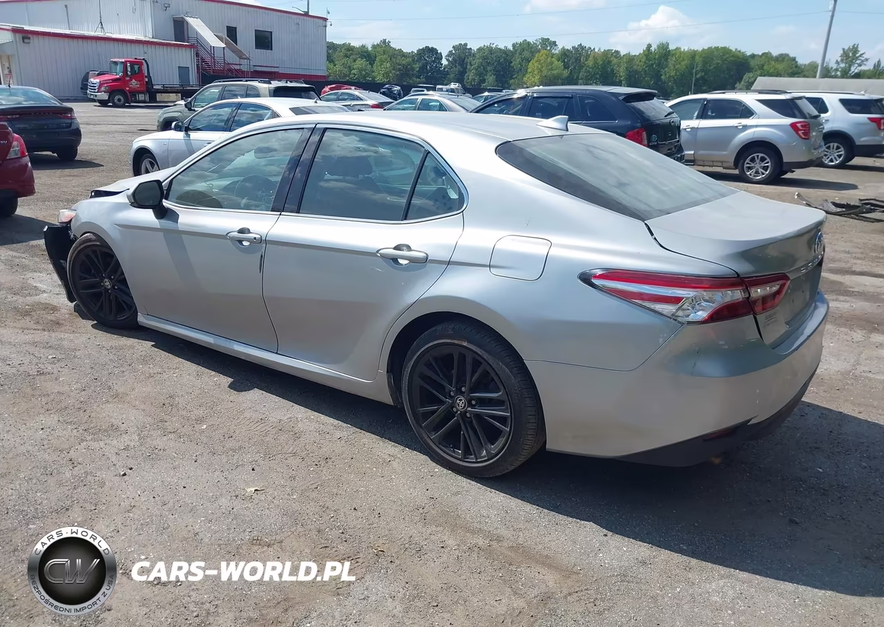 2020 Toyota Camry Xle Hybrid VIN:4T1F31AKXLU530587 - 3