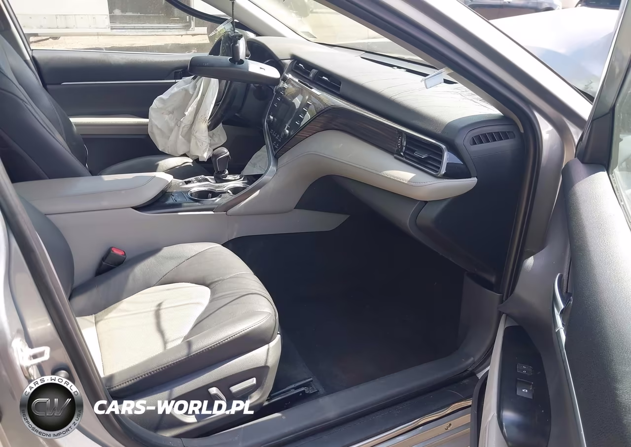 2020 Toyota Camry Xle Hybrid VIN:4T1F31AKXLU530587 - 5