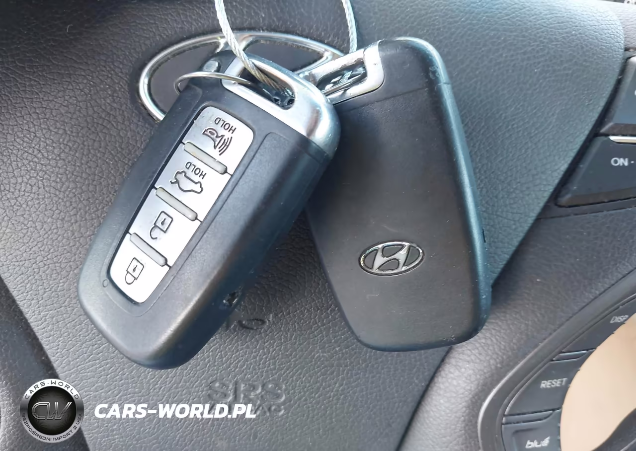 2012 Hyundai Sonata Hybrid VIN:KMHEC4A42CA040256 - 11