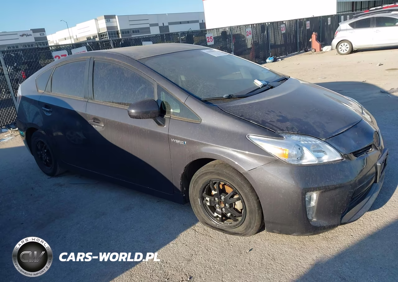 2013 Toyota Prius Three – zdjęcie 1 z 16