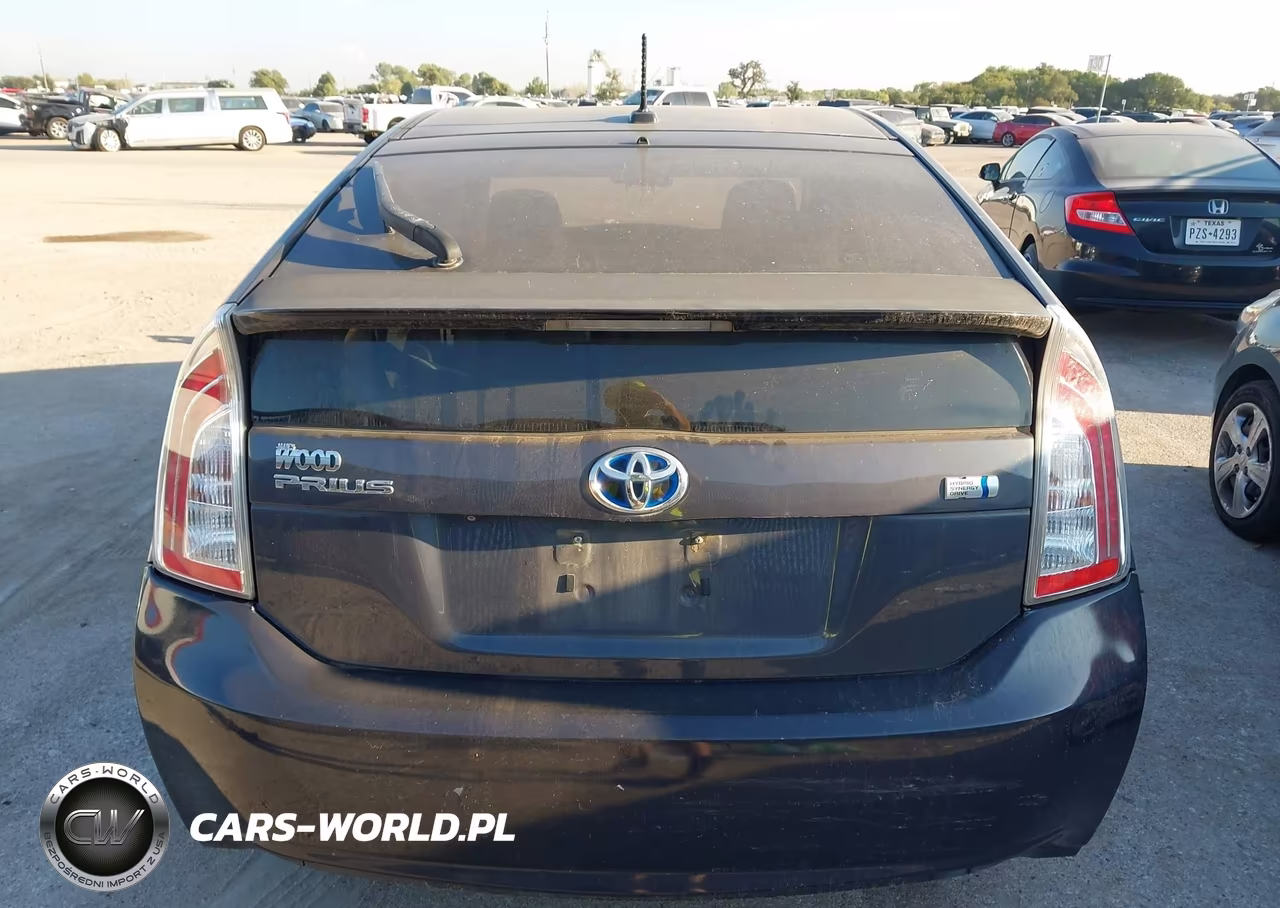 2013 Toyota Prius Three VIN:JTDKN3DU2D5572477 - 16