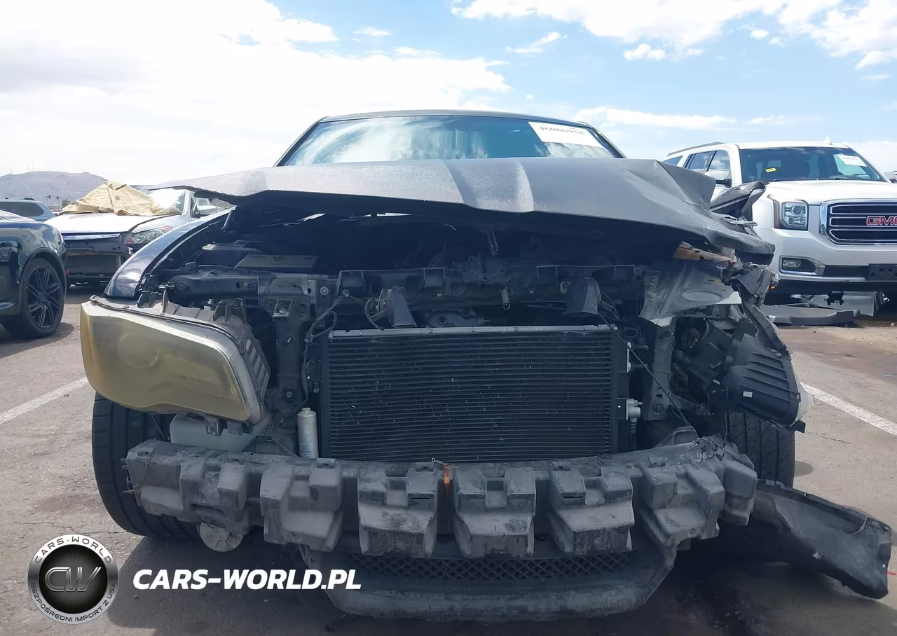 2013 Chrysler 300C VIN:2C3CCAETXDH650392 - 12