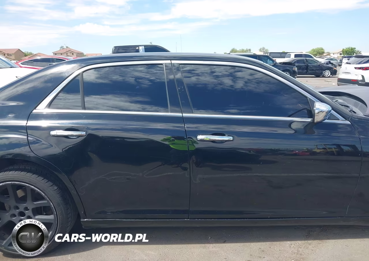 2013 Chrysler 300C VIN:2C3CCAETXDH650392 - 13