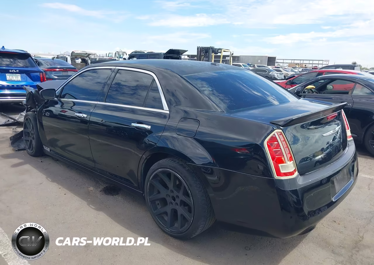 2013 Chrysler 300C VIN:2C3CCAETXDH650392 - 3