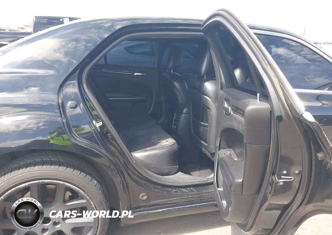 2013 Chrysler 300C VIN:2C3CCAETXDH650392 - 8