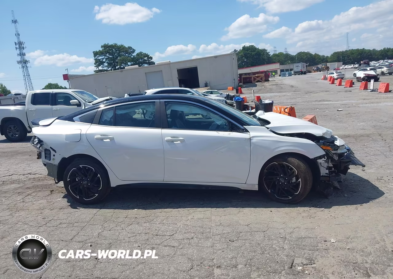 2026 Nissan Sentra Sr VIN:3N1AB9DV0TY226674 - 12