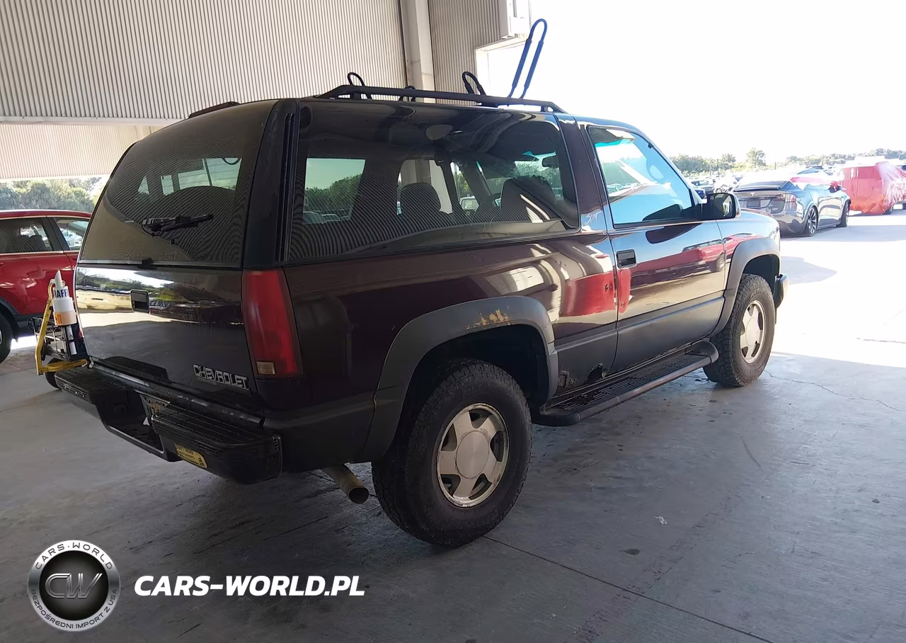 1997 Chevrolet Tahoe VIN:3GNEK18RXVG113215 - 4