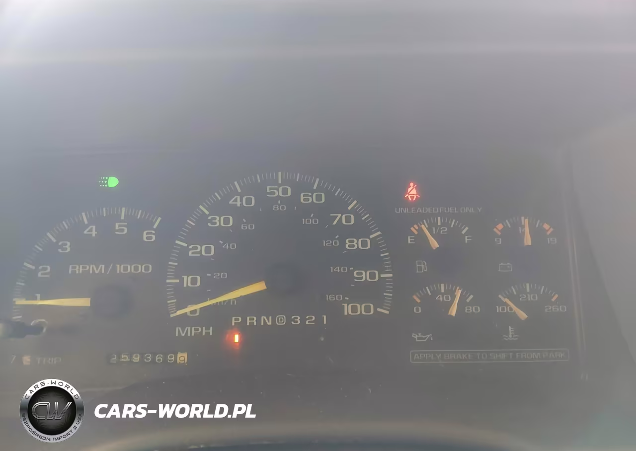 1997 Chevrolet Tahoe VIN:3GNEK18RXVG113215 - 7