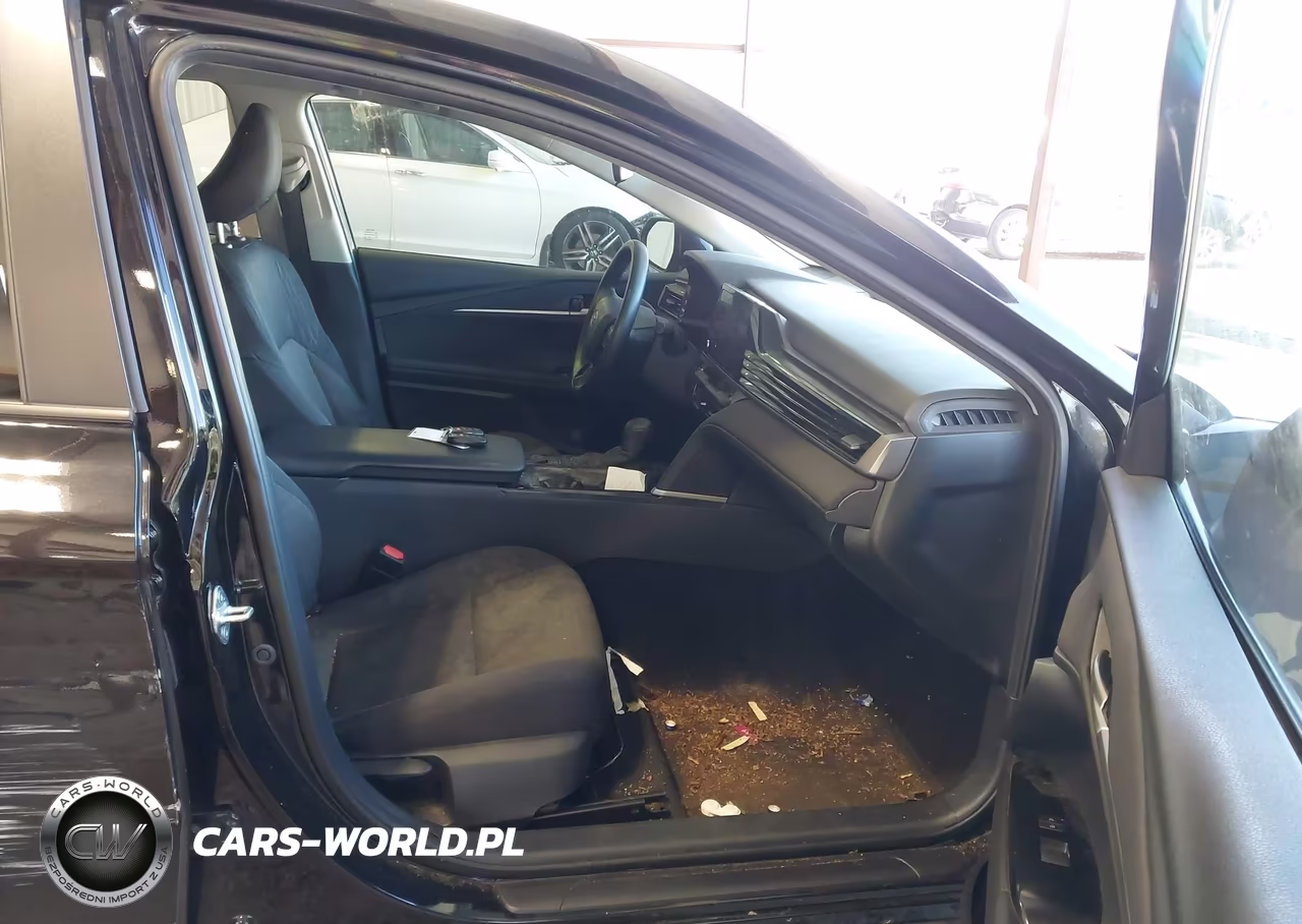 2025 Toyota Camry Le VIN:4T1DAACK9SU000166 - 5