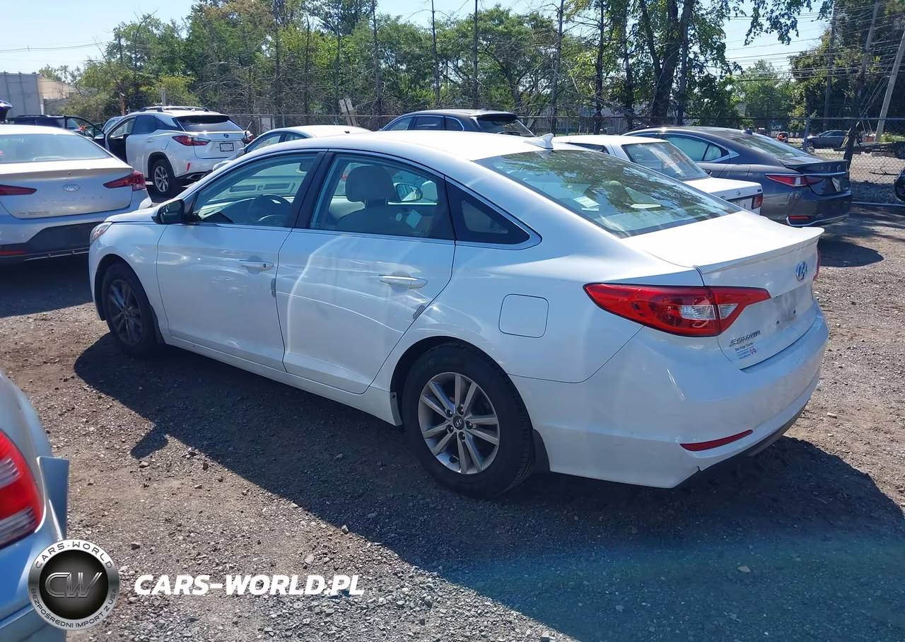 2015 Hyundai Sonata Se VIN:5NPE24AF4FH230310 - 3