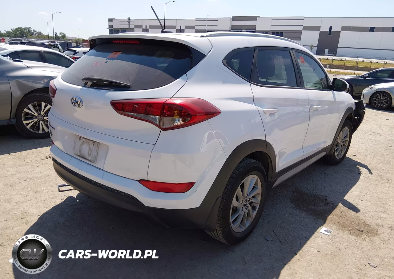 2017 Hyundai Tucson Se VIN:KM8J33A44HU575667 - 4