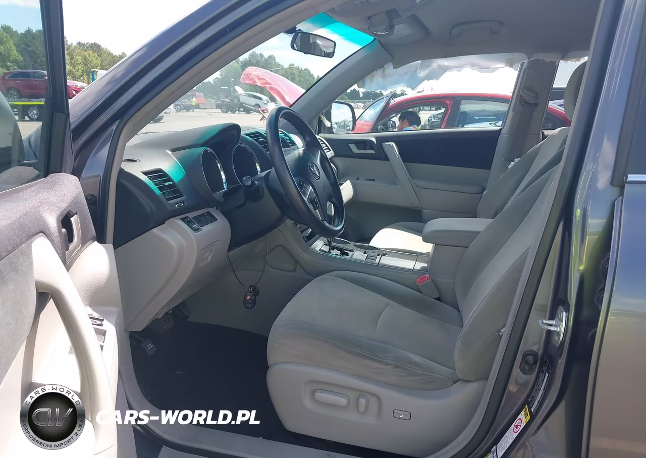 2012 Toyota Highlander Base V6 VIN:5TDZK3EH2CS072949 - 5