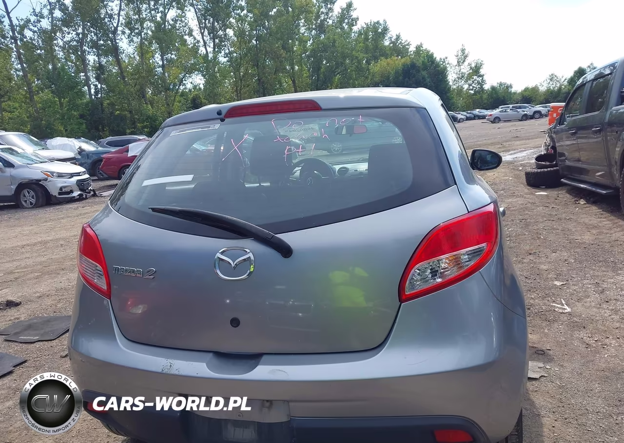 2014 Mazda Mazda2 Sport VIN:JM1DE1KY6E0183696 - 16