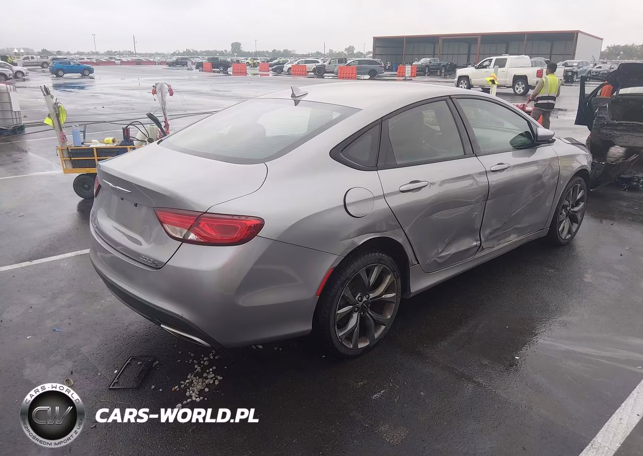 2016 Chrysler 200 S VIN:1C3CCCDG6GN174959 - 4