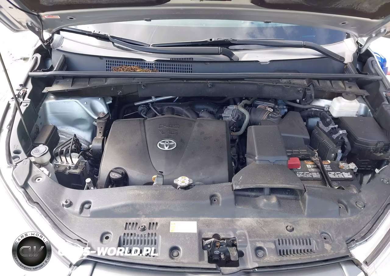 2019 Toyota Highlander Le VIN:5TDBZRFH3KS745504 - 10