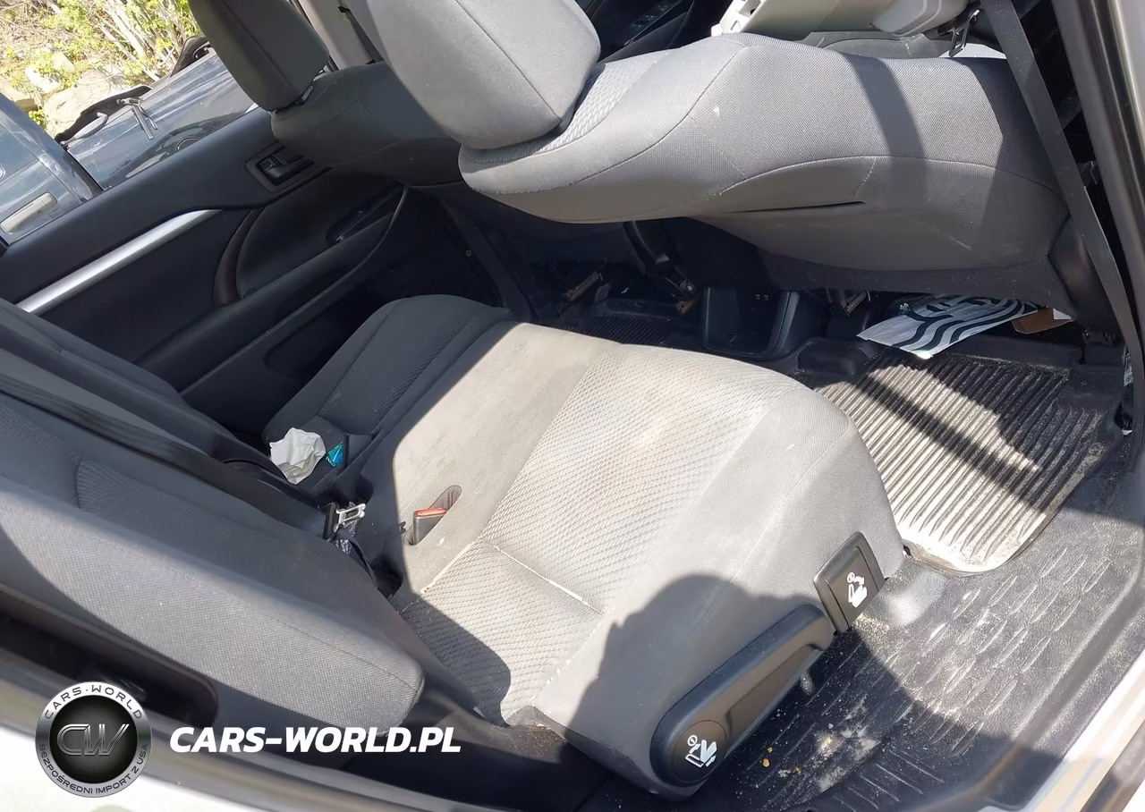 2019 Toyota Highlander Le VIN:5TDBZRFH3KS745504 - 8