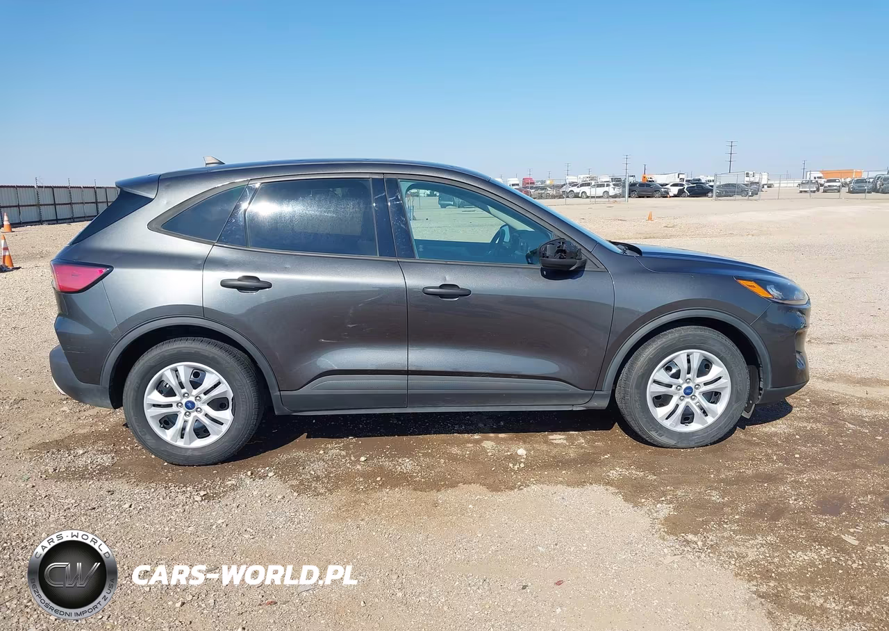 2020 Ford Escape S VIN:1FMCU0F68LUC08598 - 17