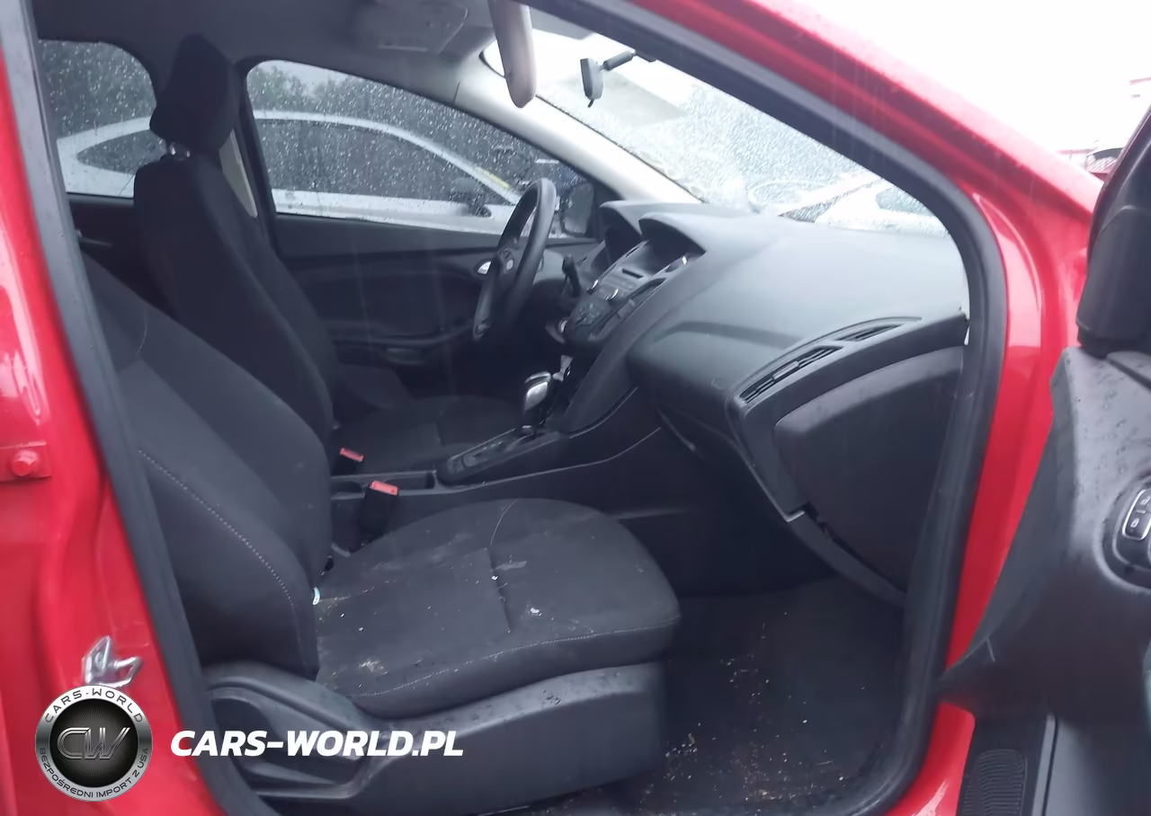 2016 Ford Focus Se VIN:1FADP3F29GL212143 - 5