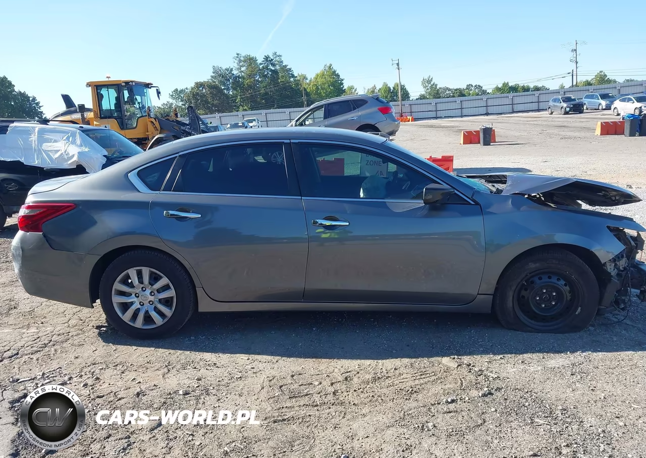 2018 Nissan Altima 2.5 S VIN:1N4AL3AP4JC102030 - 13