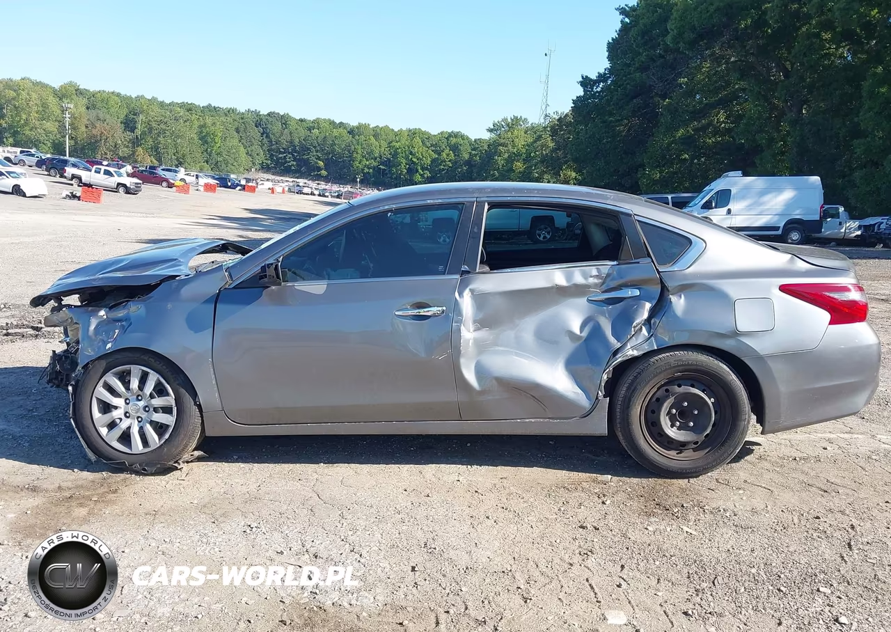 2018 Nissan Altima 2.5 S VIN:1N4AL3AP4JC102030 - 14