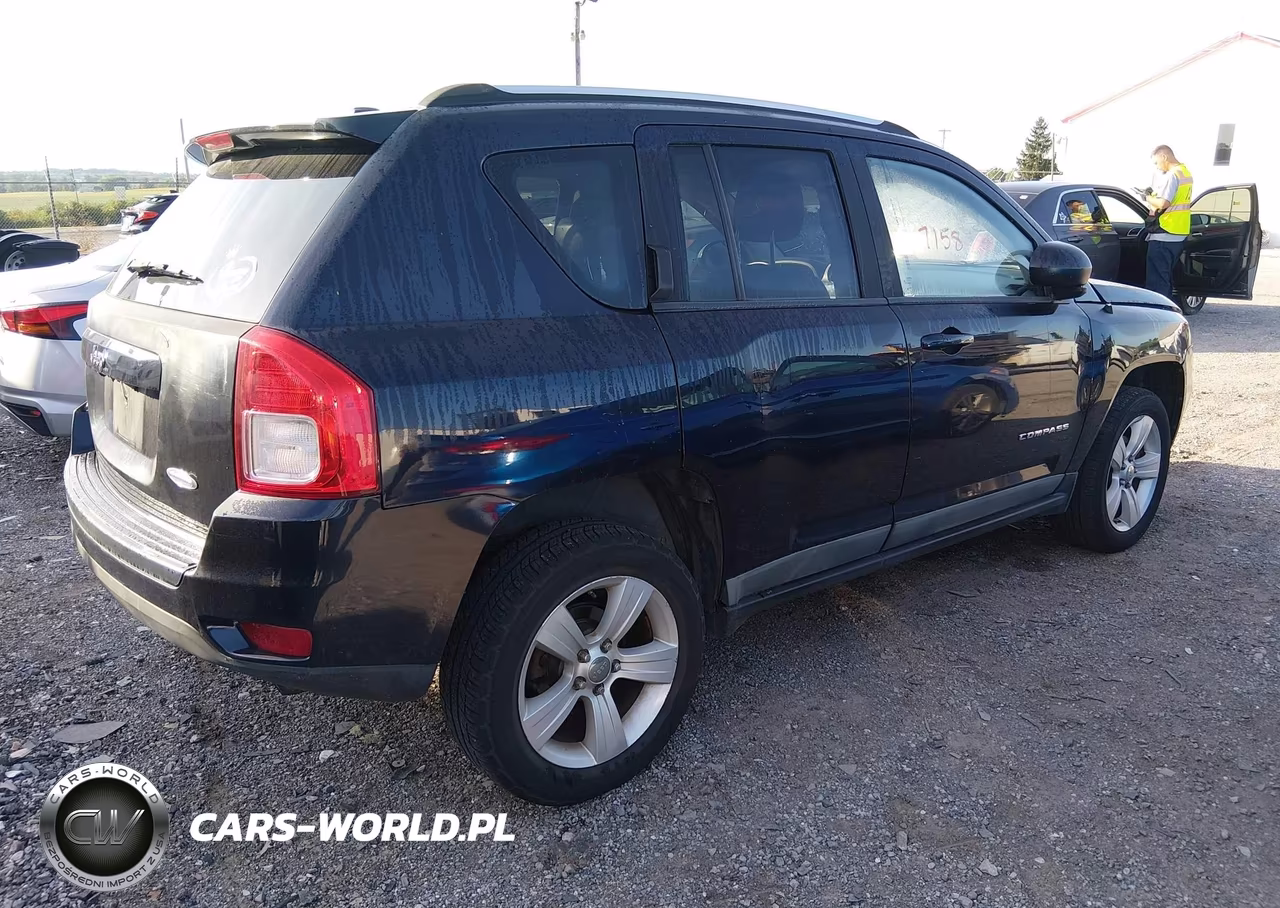2011 Jeep Compass VIN:1J4NF1FBXBD164526 - 4