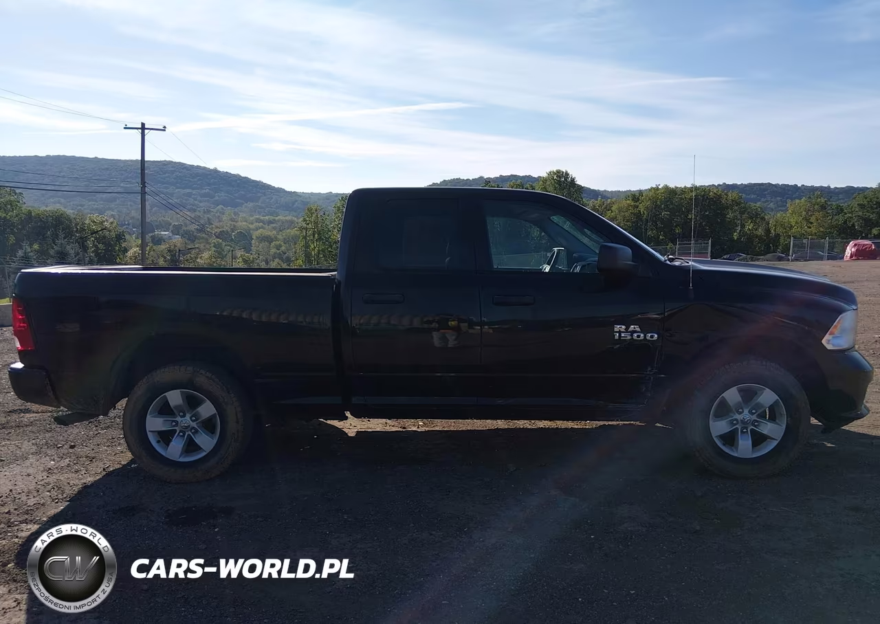 2017 Ram 1500 Express 4X4 6'4 Box VIN:1C6RR7FG7HS601438 - 13