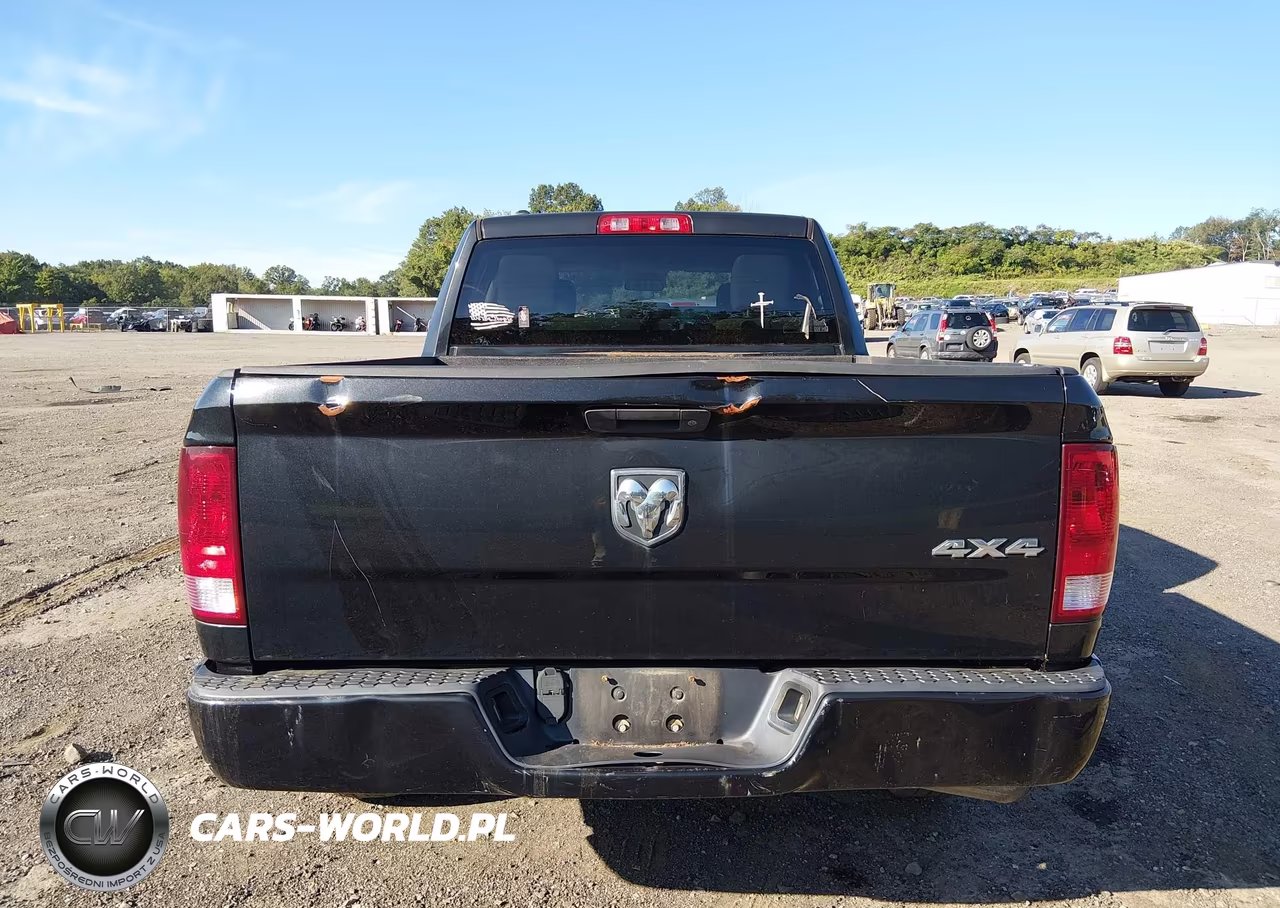2017 Ram 1500 Express 4X4 6'4 Box VIN:1C6RR7FG7HS601438 - 16