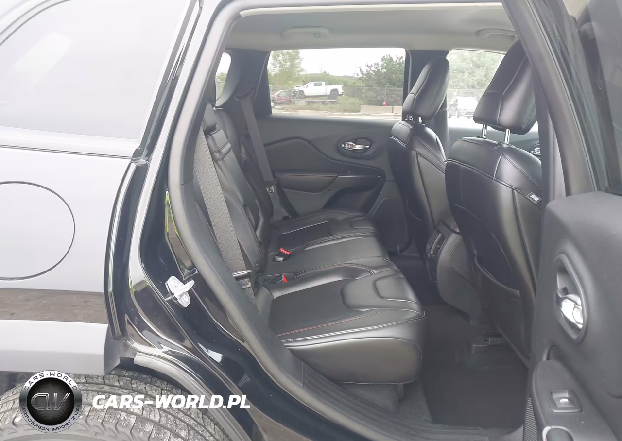 2019 Jeep Cherokee Trailhawk 4X4 VIN:1C4PJMBX7KD313975 - 8