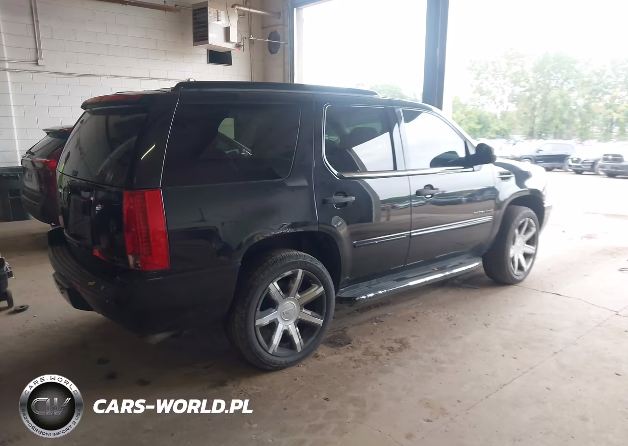 2012 Cadillac Escalade VIN:1GYS4AEF0CR203075 - 4
